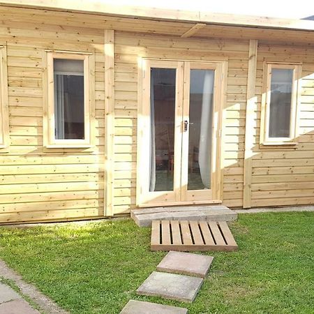 Urban Log Cabin near zone 2 tube London Bagian luar foto